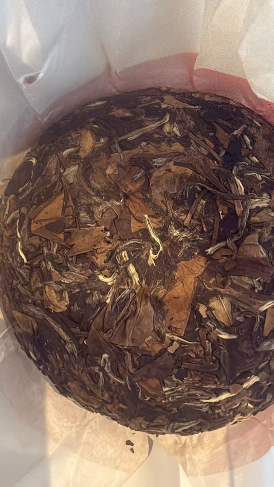 Old White Tea Cake 2016
