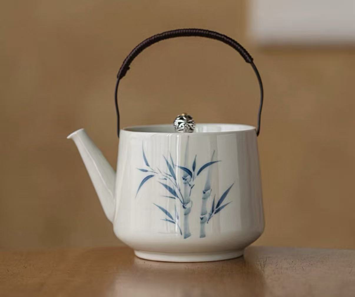 Porcelain Tea Pot with 2 cups