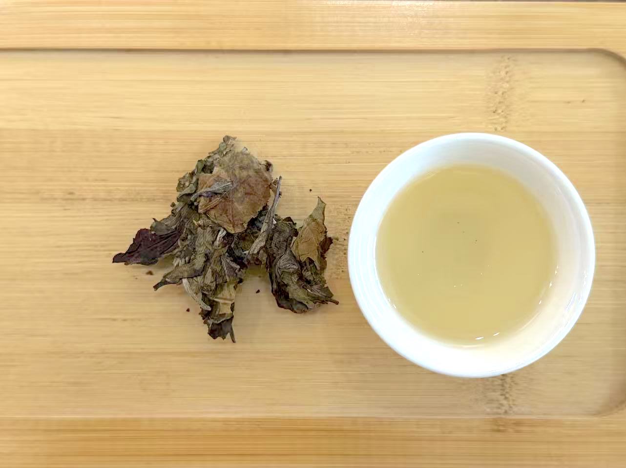Spring 2023 Yingpan Shan White Tea cake 357g