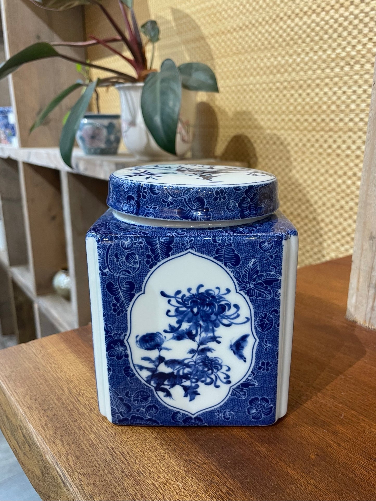 Porcelain Tea Jar