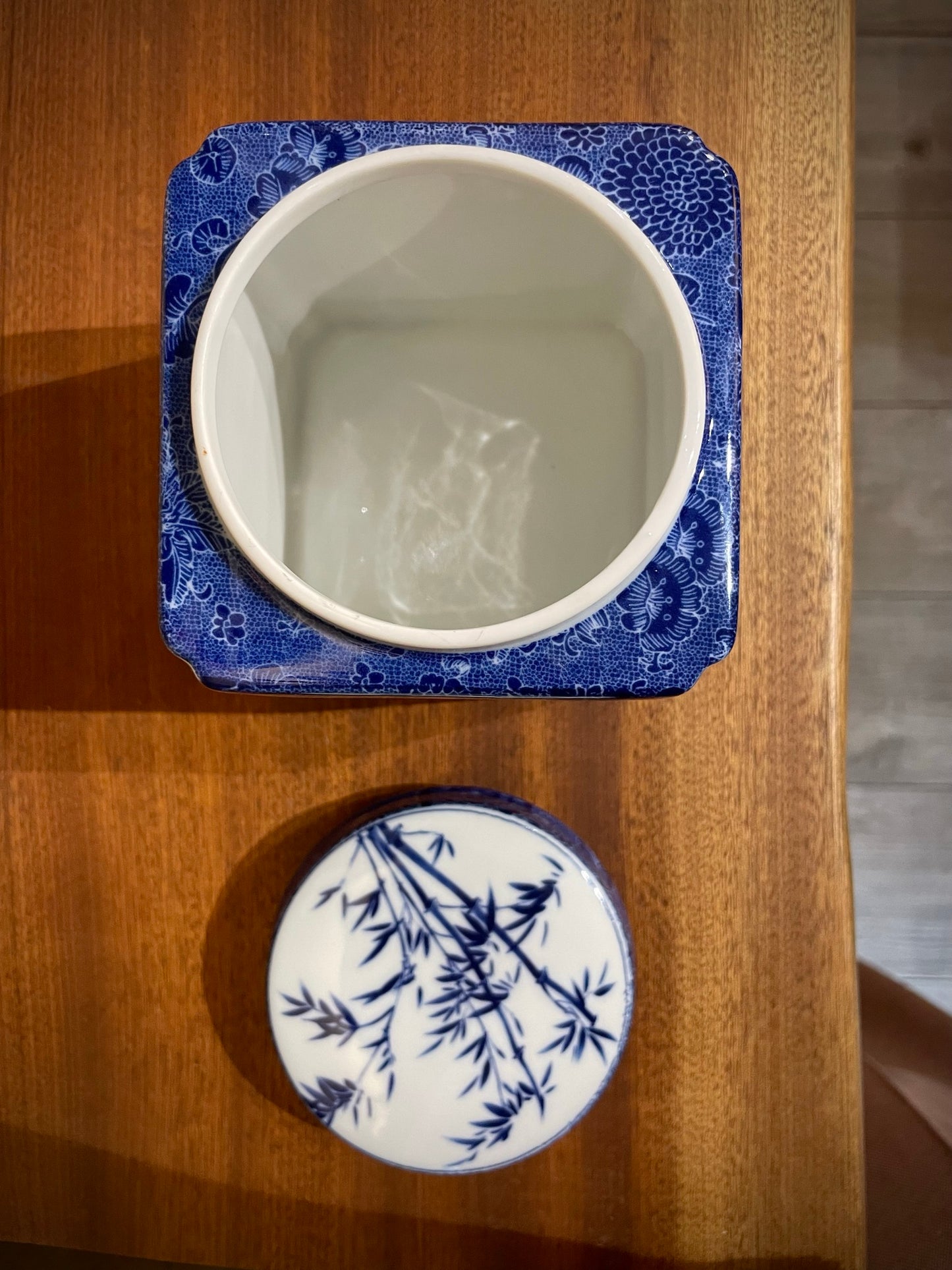 Porcelain Tea Jar