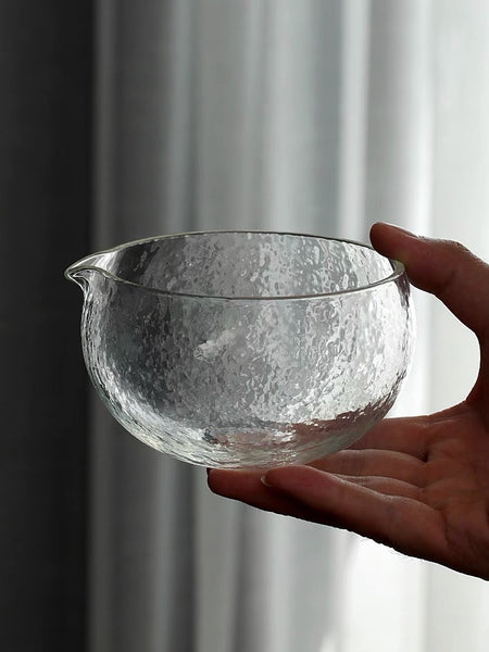 Glass tea bowl
